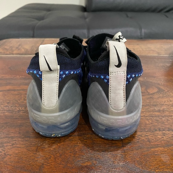 Nike Vapormax - Picture 6 of 7